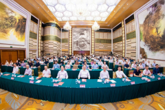 <b>中小学人工智能通识教育”立异研讨会正在英杰</b>