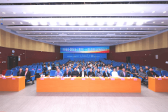 新创业学院常务副院长李鹤致辞暗示